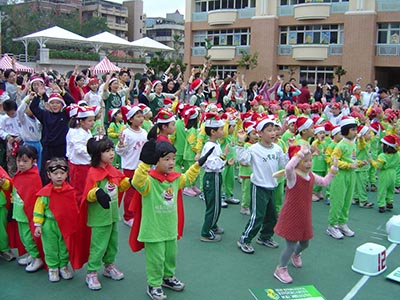 何嘉仁幼兒園運動會活動  師生同樂